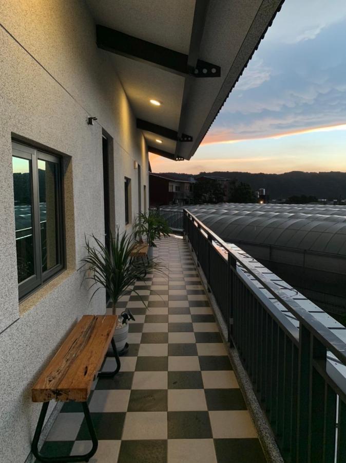 鄉間小路 Home 備有專屬停車場 Жушан Екстериор снимка
